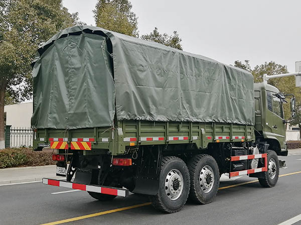 森林消防運兵車