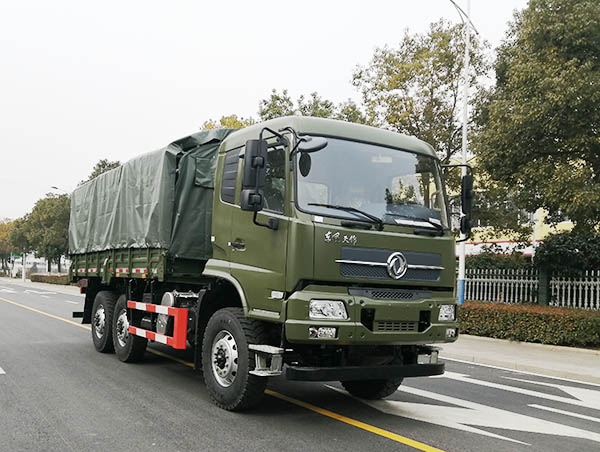 全驅越野卡車