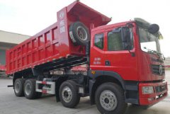 前四后八渣土車，輕量化四橋渣土車